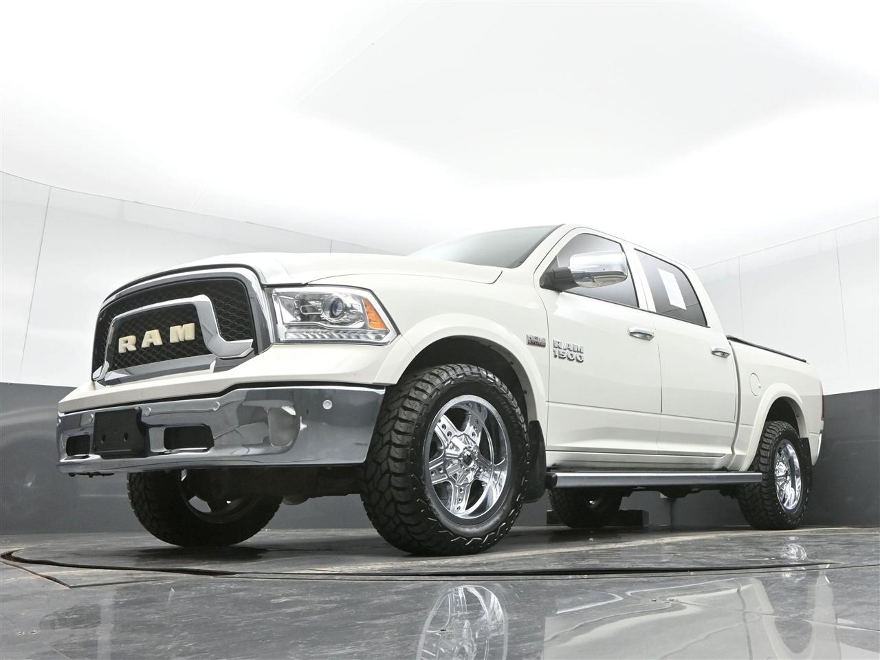RAM 1500 Laramie Crew Cab SWB 4WD 2017