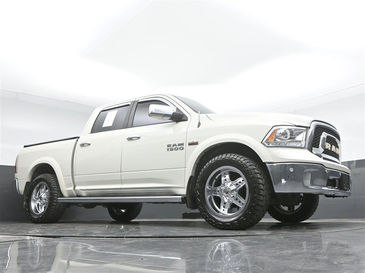 RAM 1500 Laramie Crew Cab SWB 4WD 2017