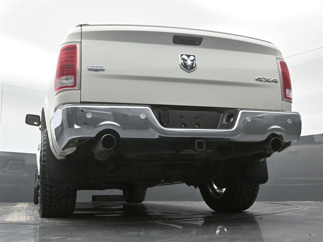 RAM 1500 Laramie Crew Cab SWB 4WD 2017