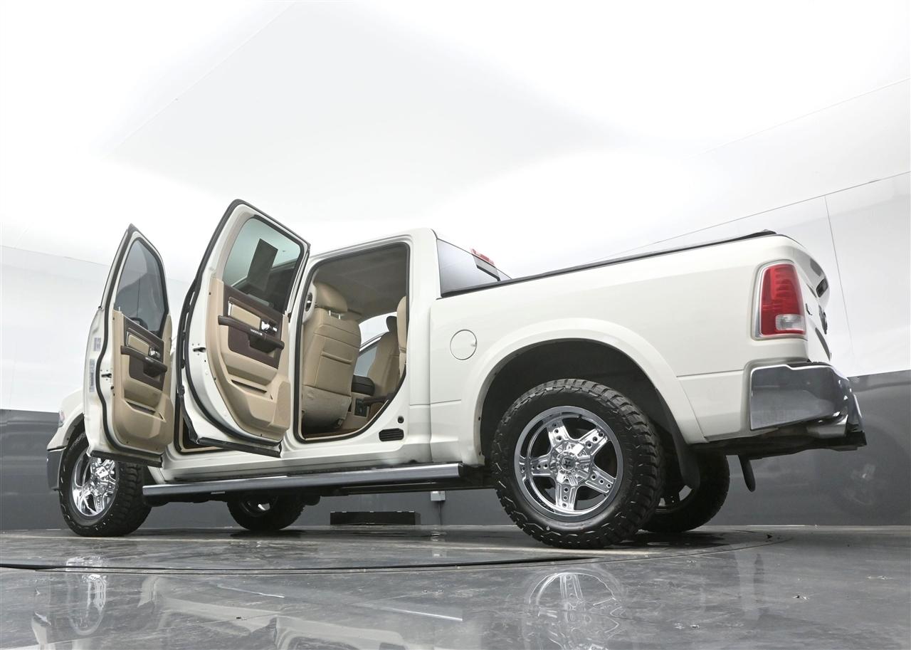 RAM 1500 Laramie Crew Cab SWB 4WD 2017