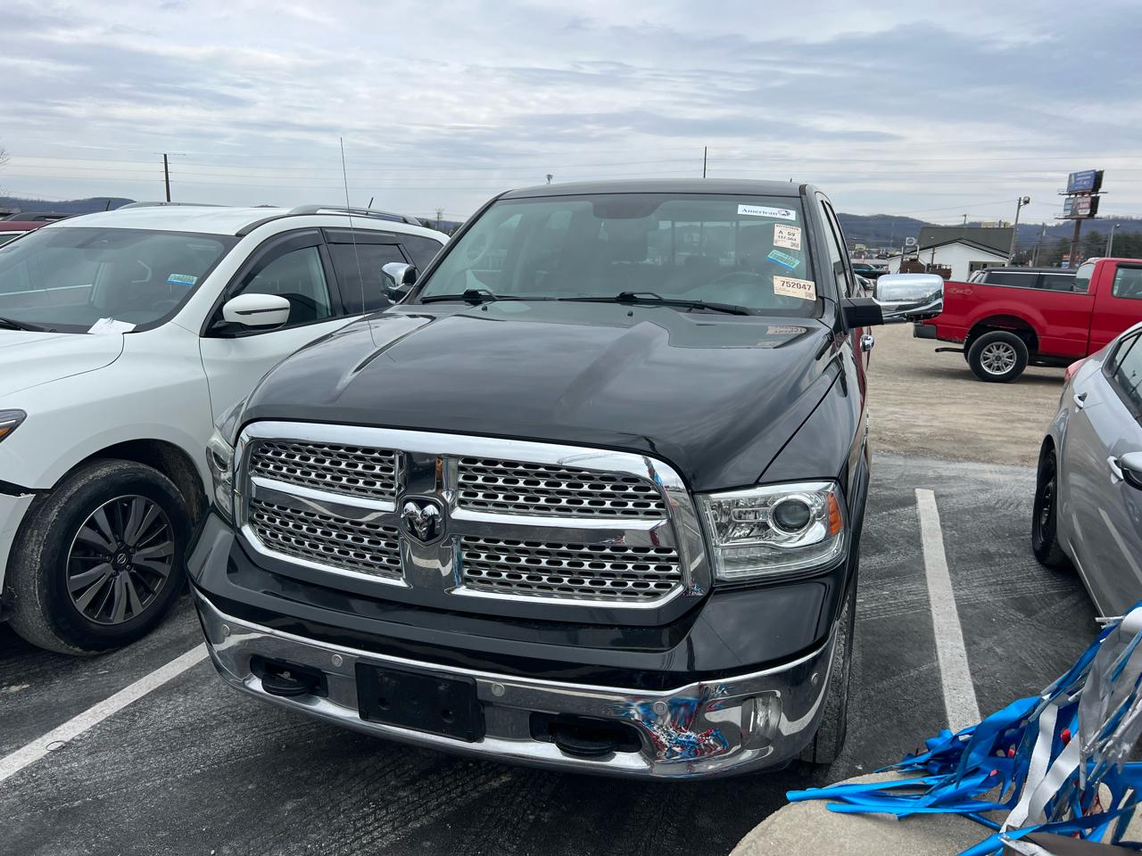 RAM 1500 Laramie Crew Cab SWB 4WD 2017
