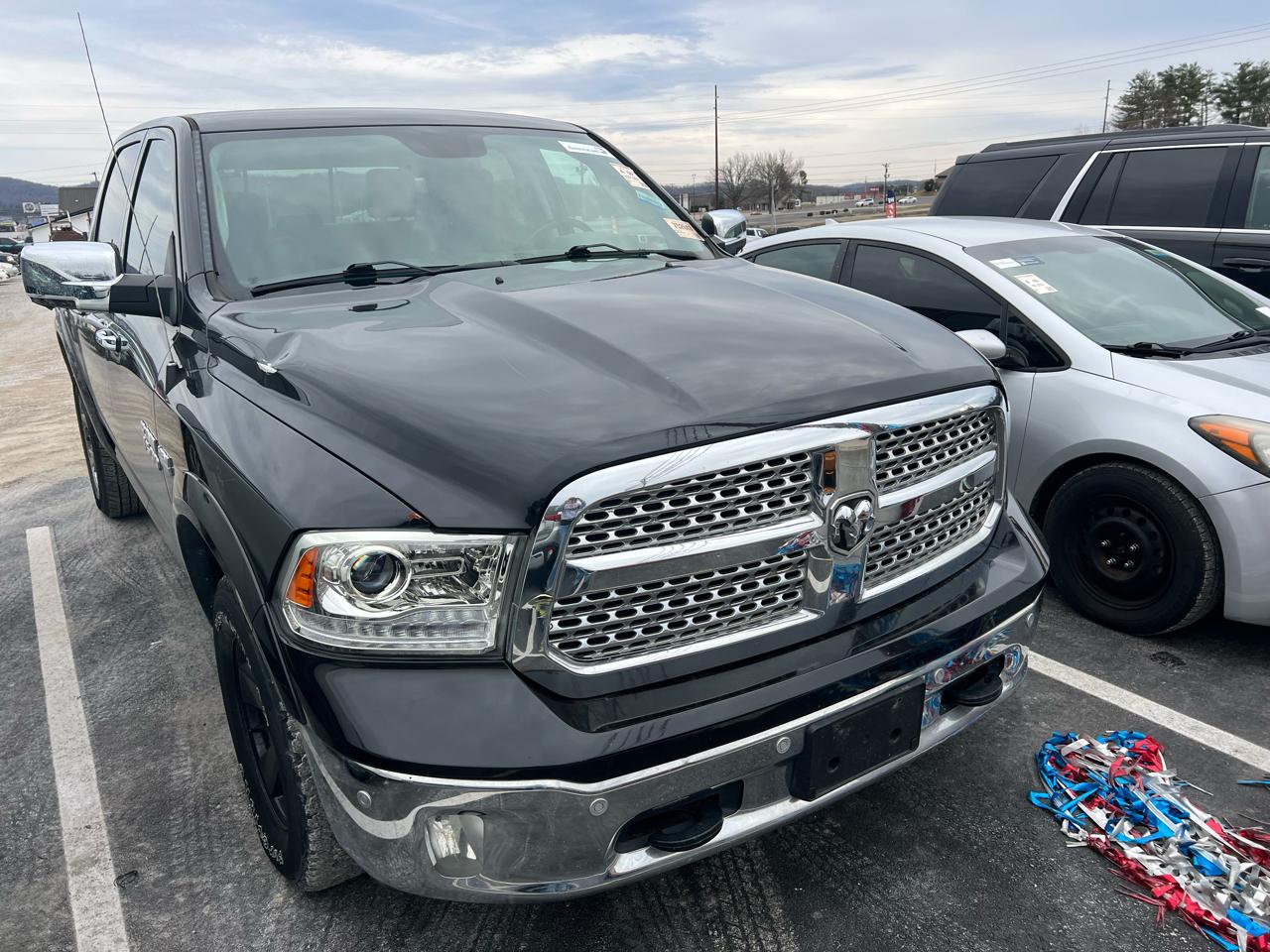 RAM 1500 Laramie Crew Cab SWB 4WD 2017