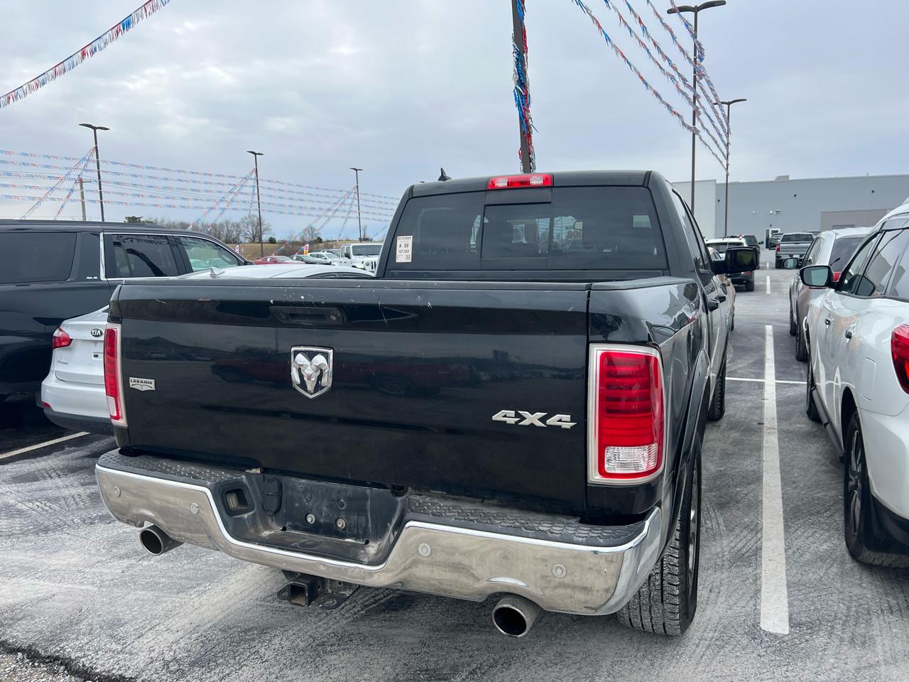 RAM 1500 Laramie Crew Cab SWB 4WD 2017