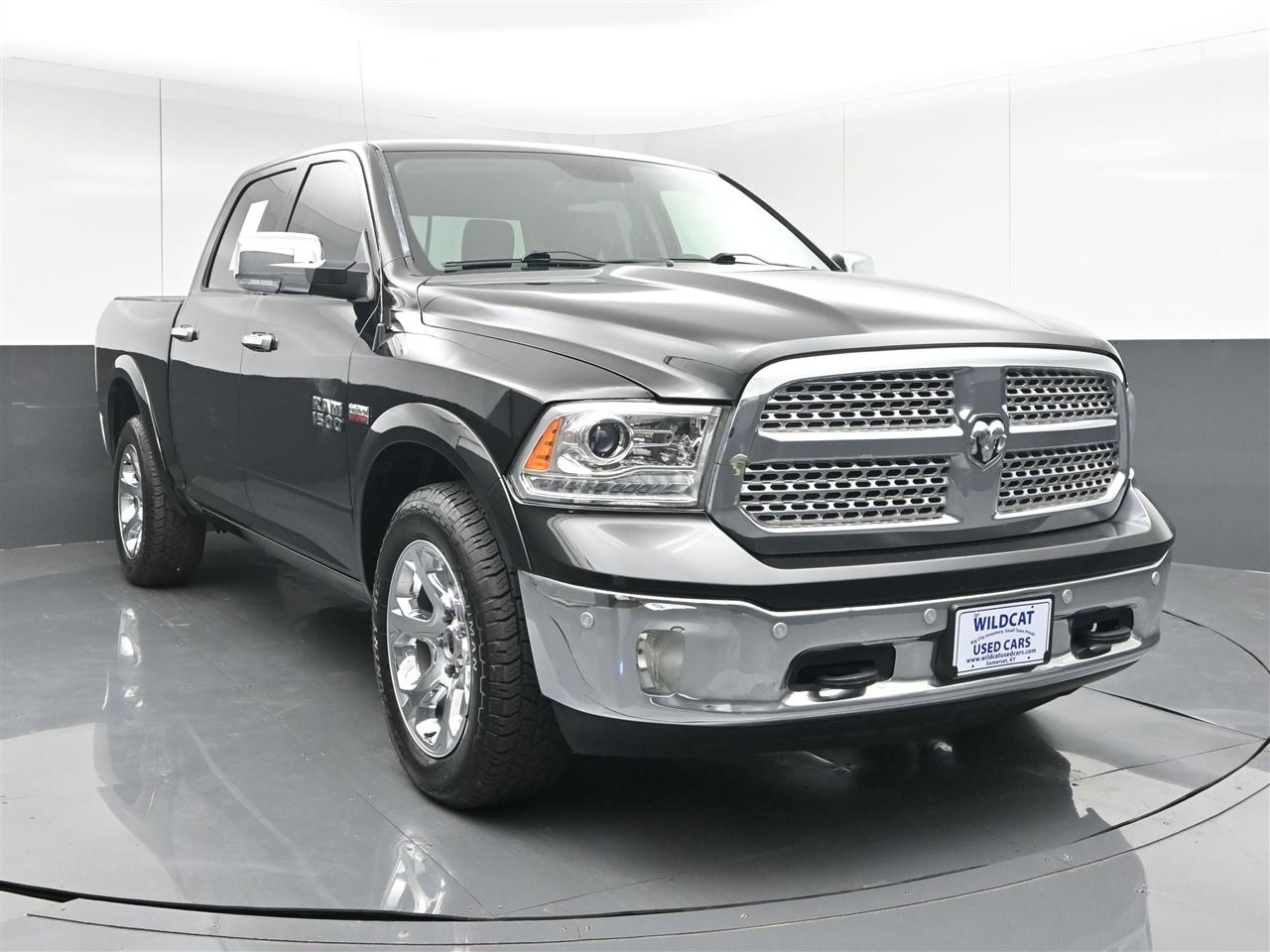 2017 RAM 1500 Laramie Crew Cab SWB 4WD