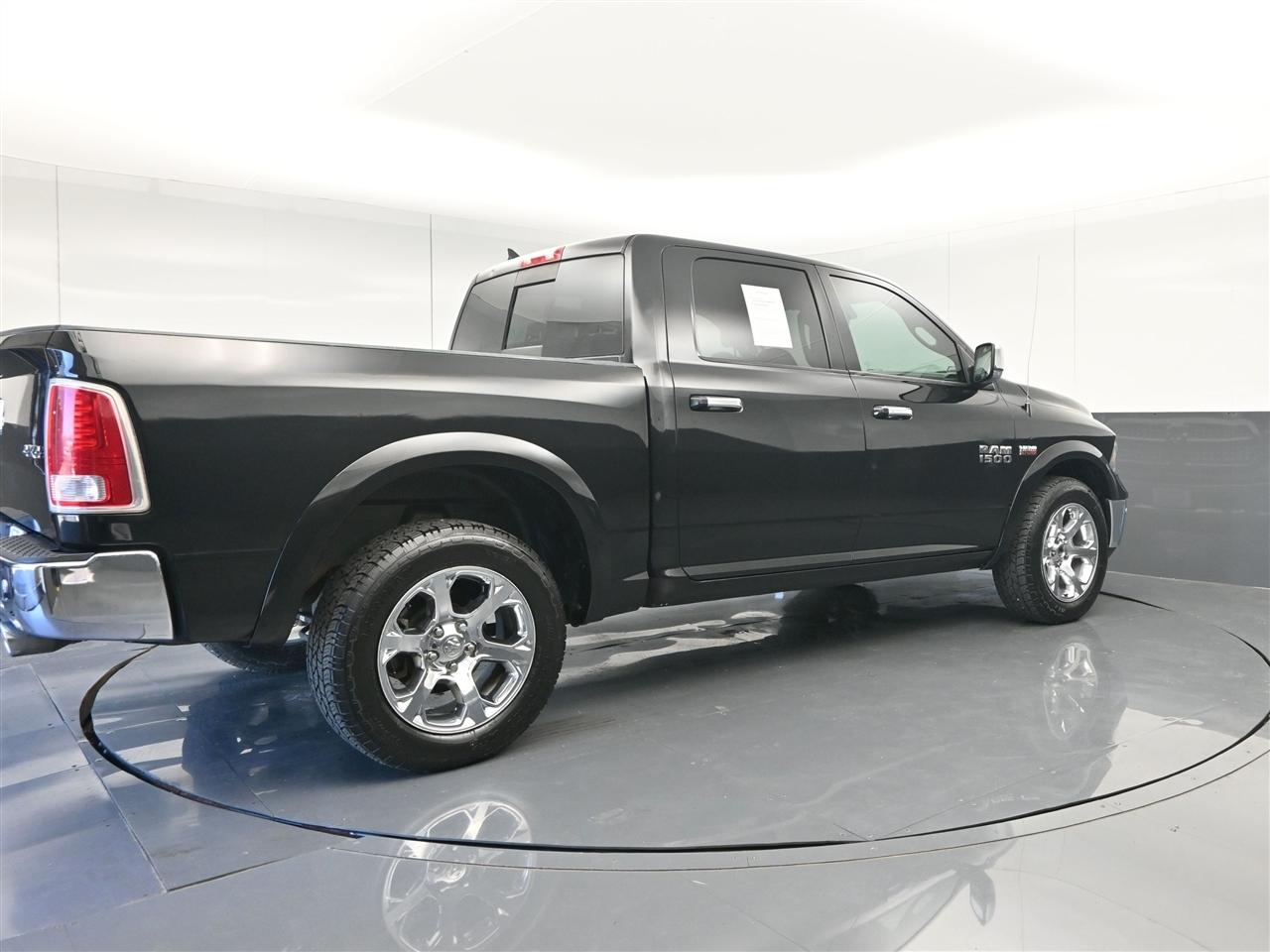 RAM 1500 Laramie Crew Cab SWB 4WD 2017