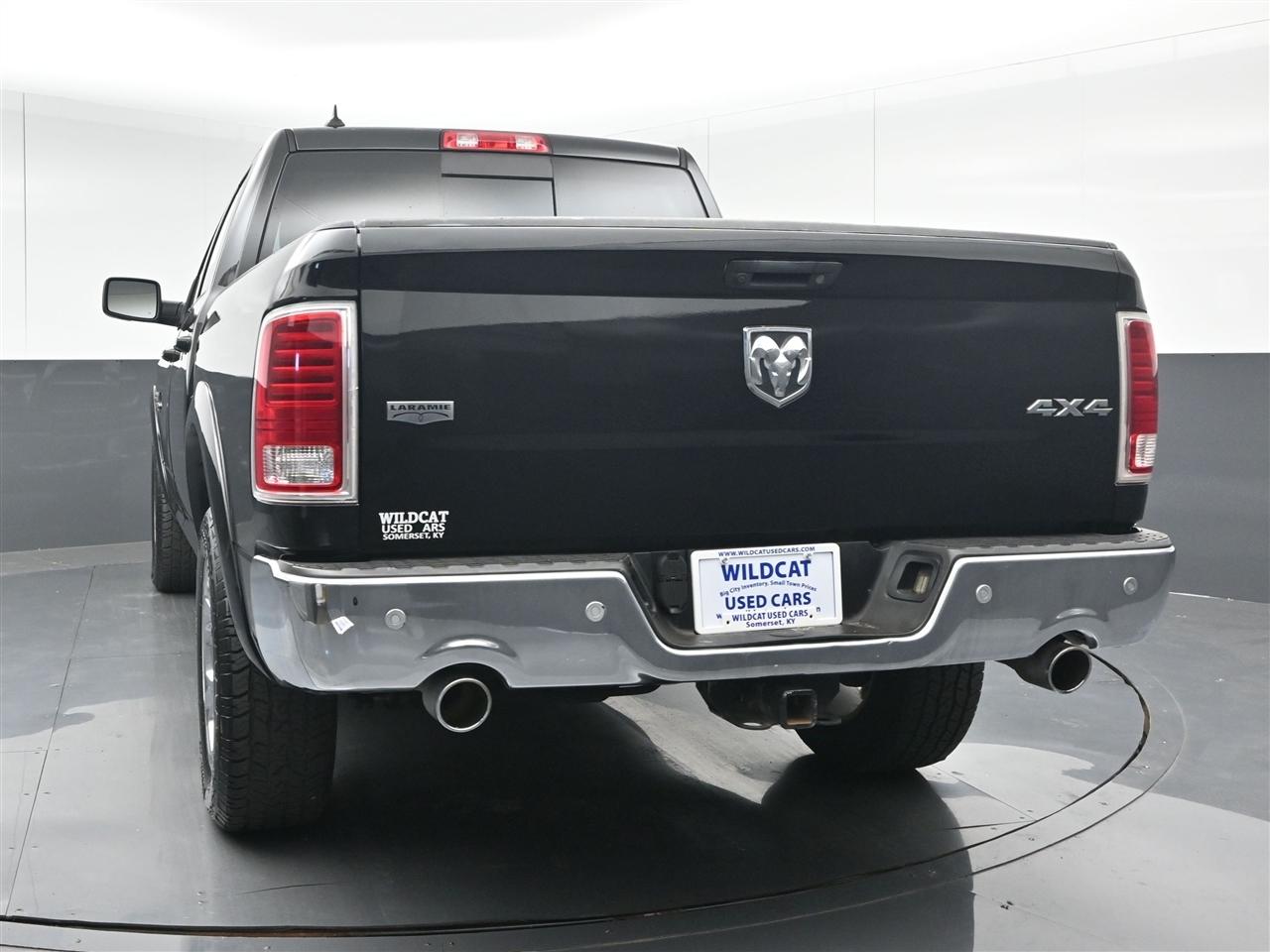 RAM 1500 Laramie Crew Cab SWB 4WD 2017