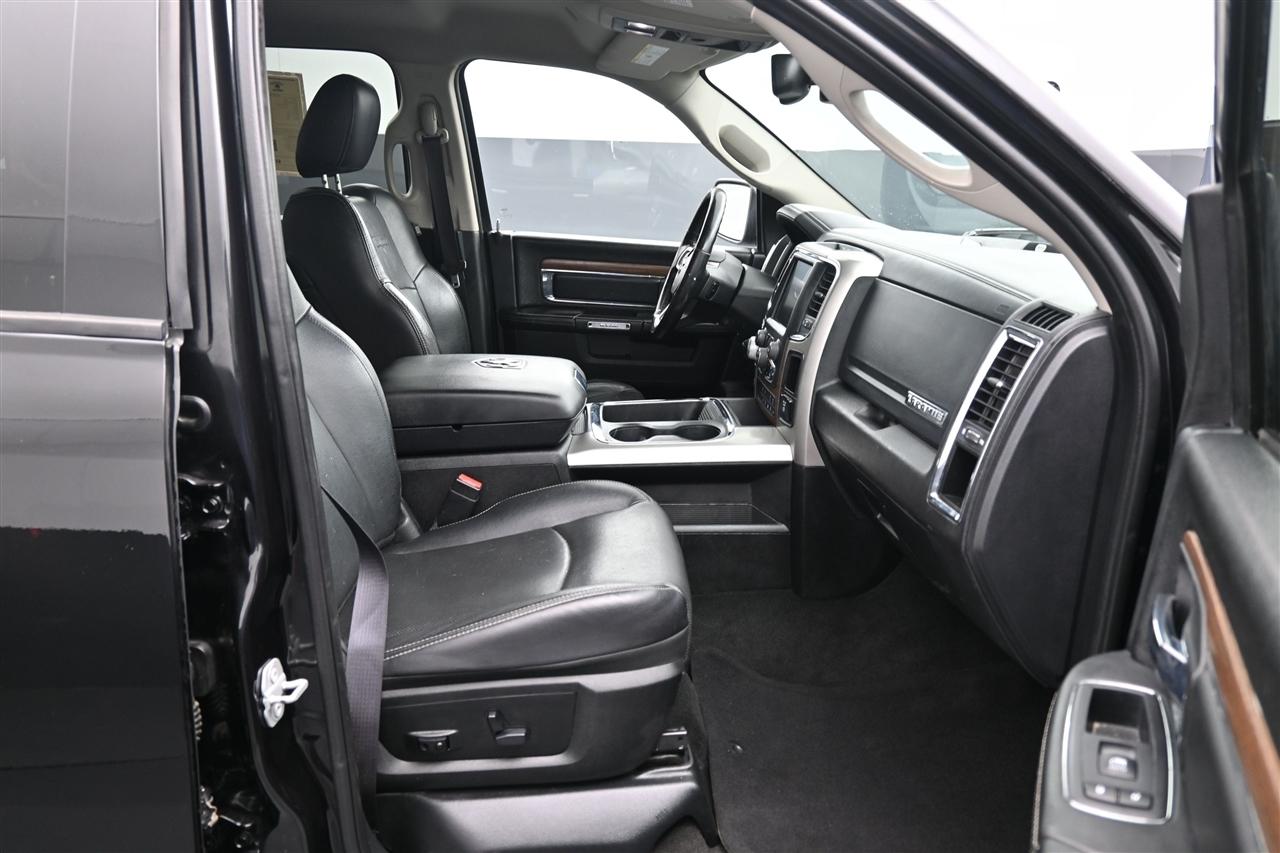 RAM 1500 Laramie Crew Cab SWB 4WD 2017