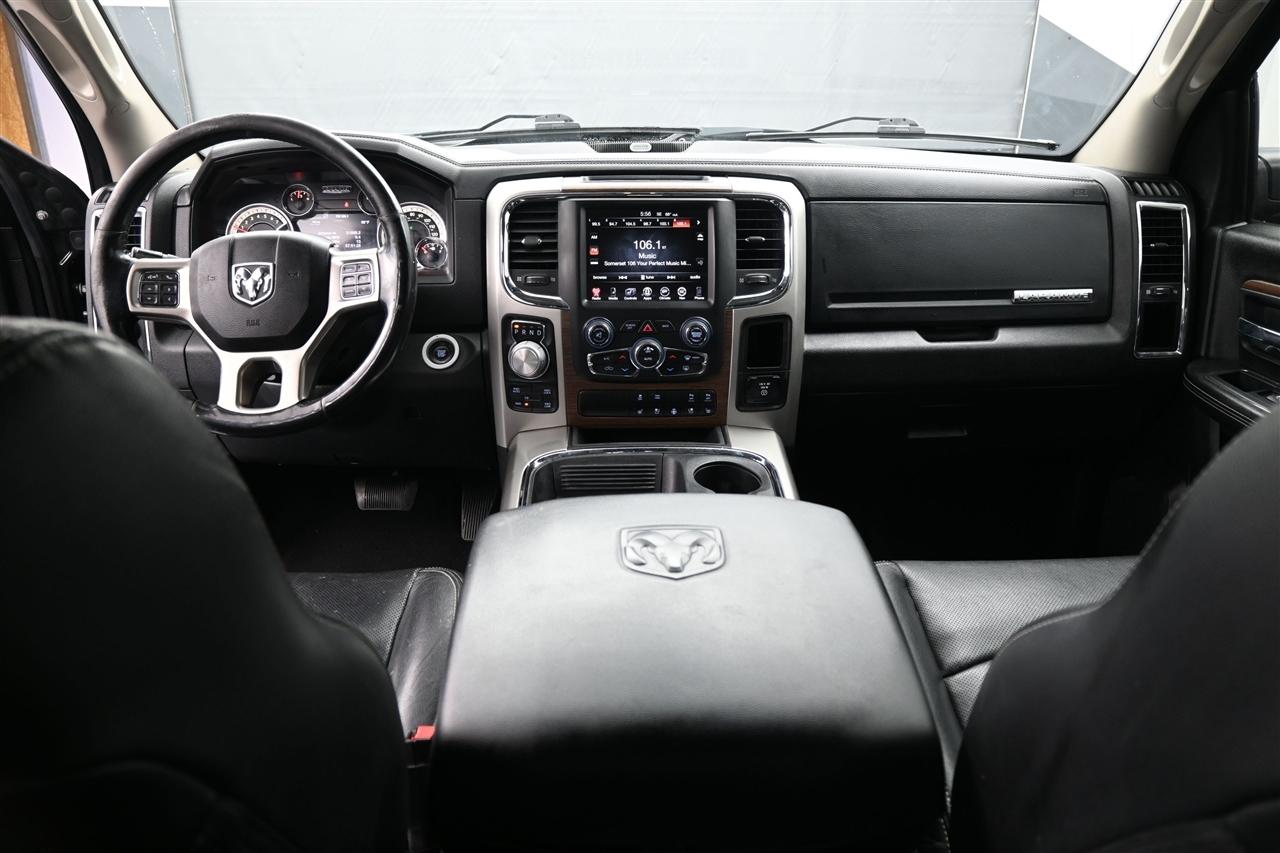 RAM 1500 Laramie Crew Cab SWB 4WD 2017
