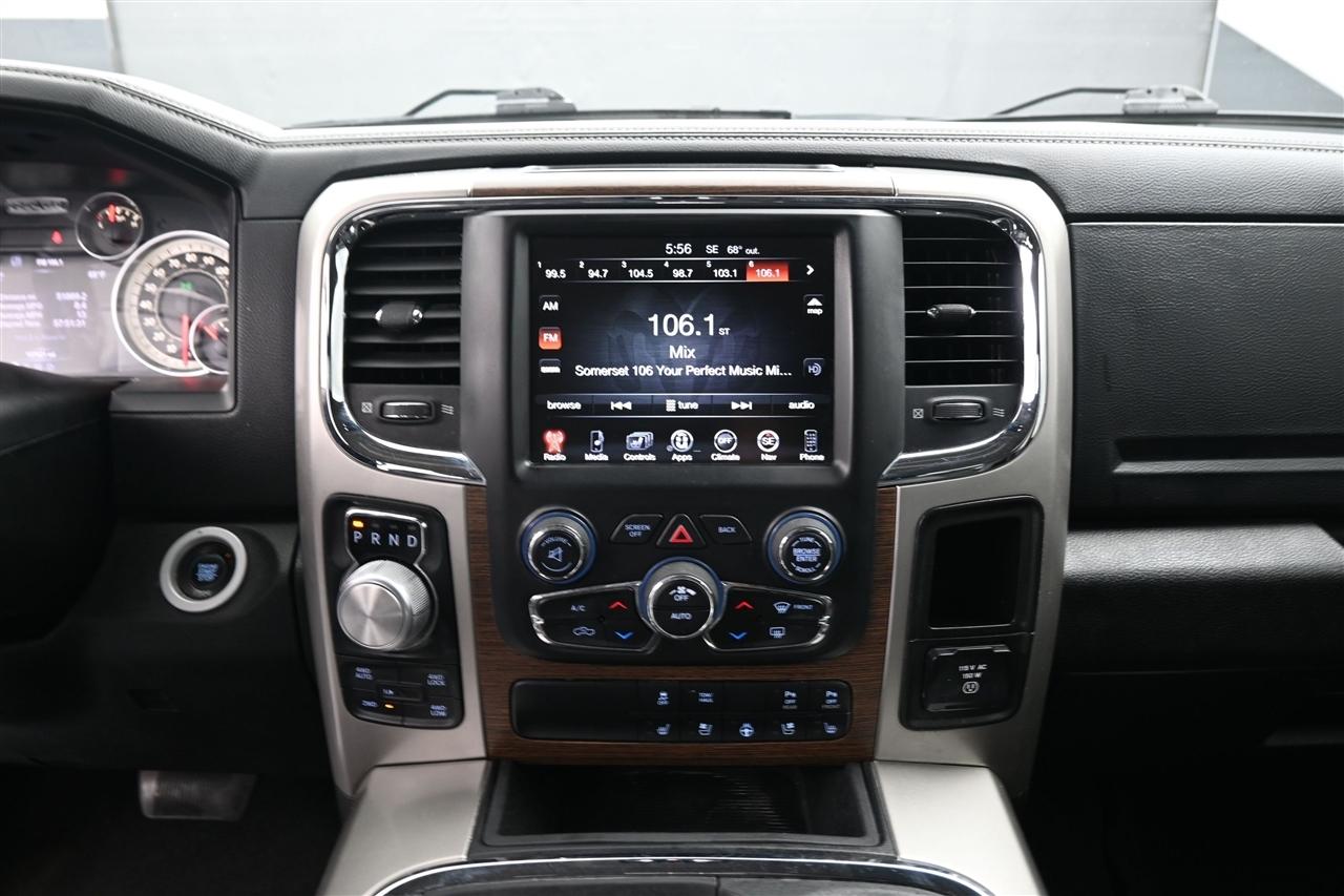 RAM 1500 Laramie Crew Cab SWB 4WD 2017