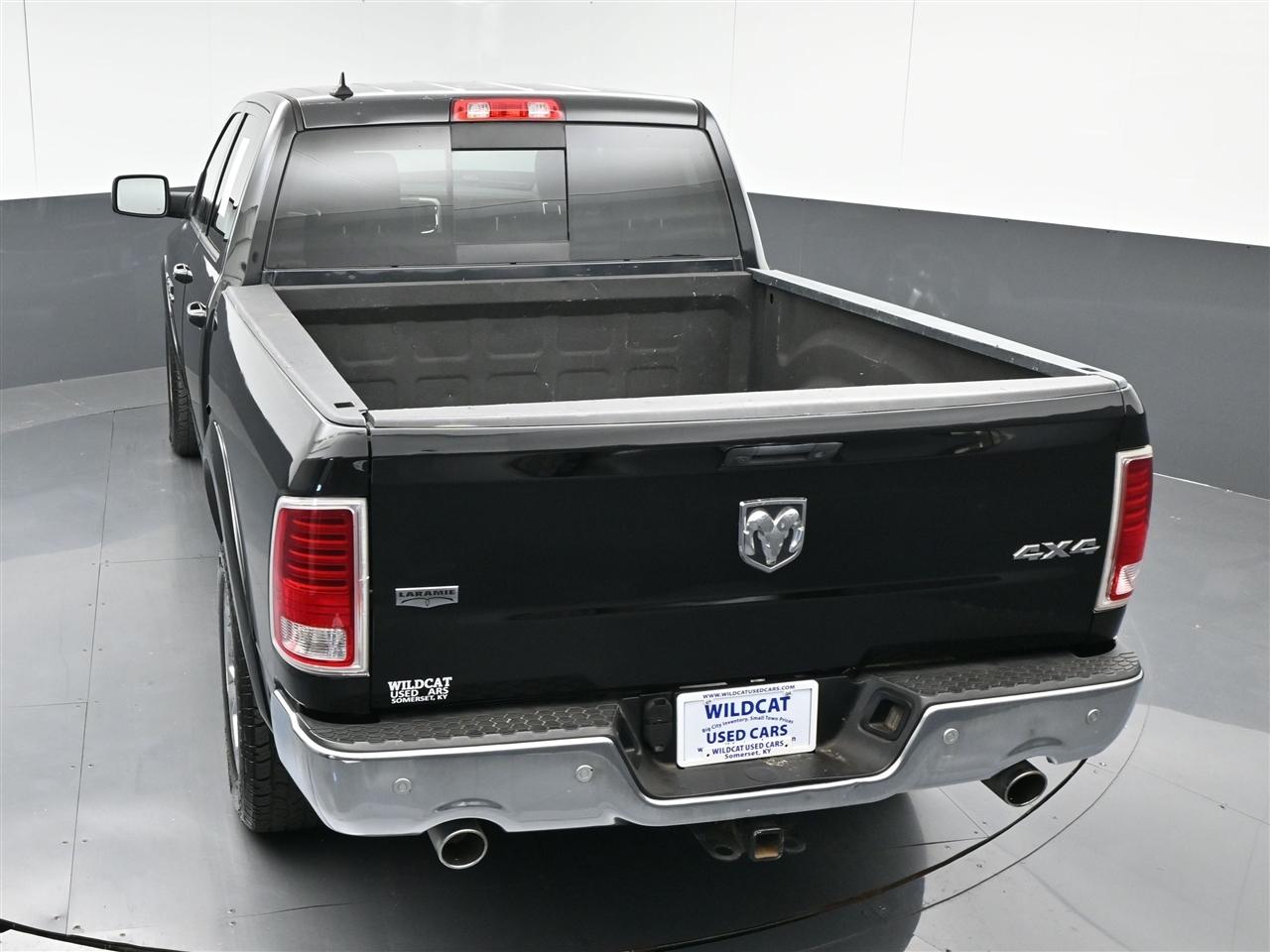 RAM 1500 Laramie Crew Cab SWB 4WD 2017
