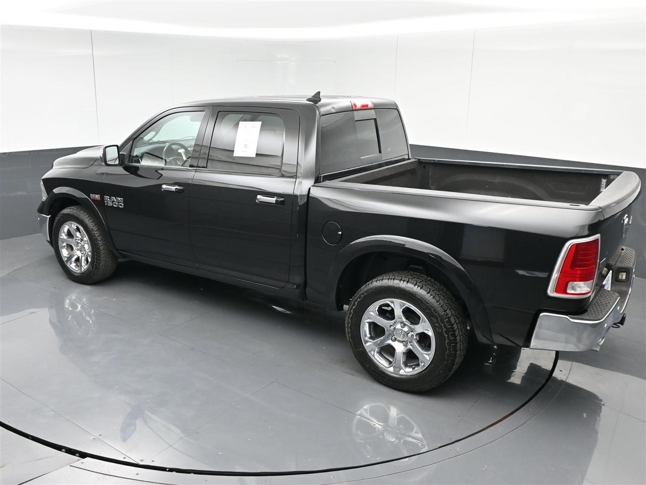 RAM 1500 Laramie Crew Cab SWB 4WD 2017