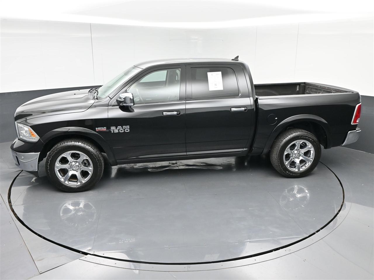 RAM 1500 Laramie Crew Cab SWB 4WD 2017