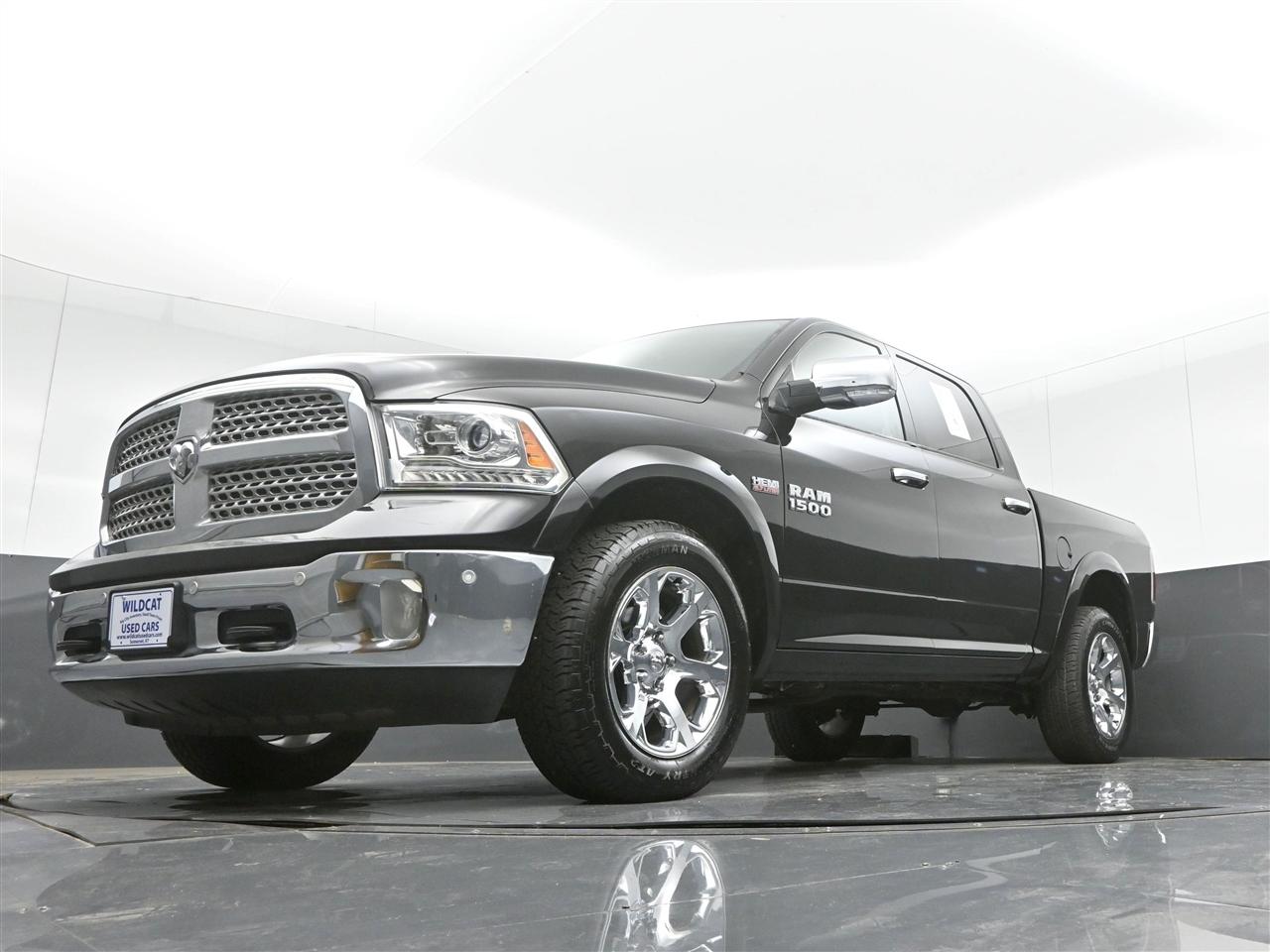 RAM 1500 Laramie Crew Cab SWB 4WD 2017