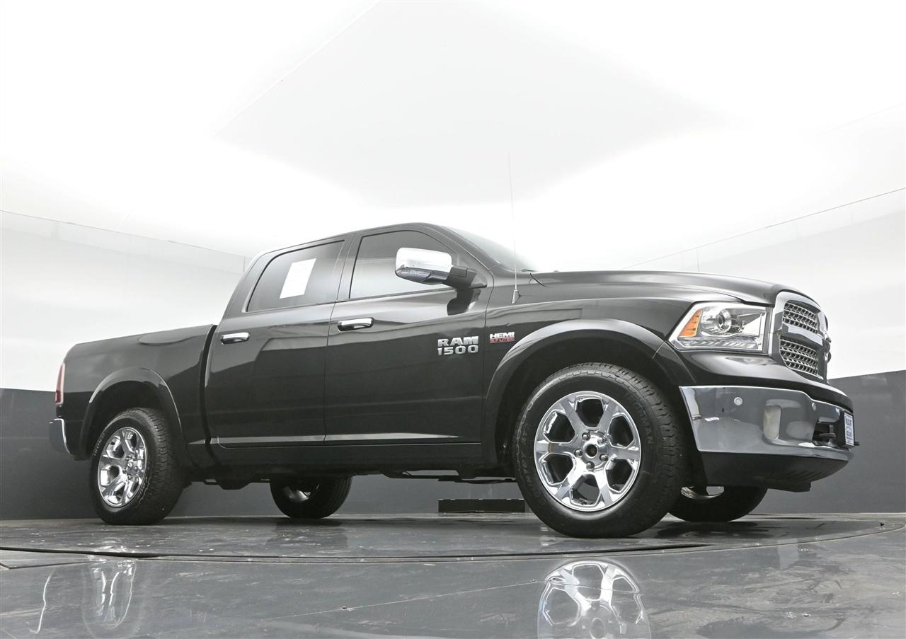 RAM 1500 Laramie Crew Cab SWB 4WD 2017