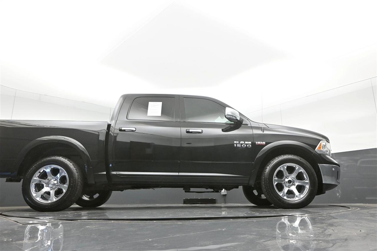 RAM 1500 Laramie Crew Cab SWB 4WD 2017