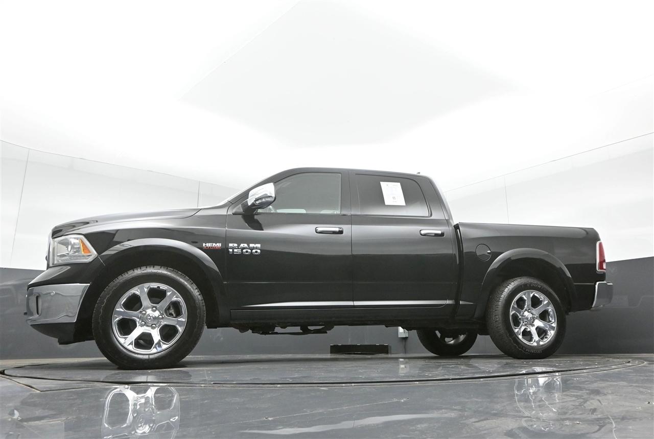 RAM 1500 Laramie Crew Cab SWB 4WD 2017
