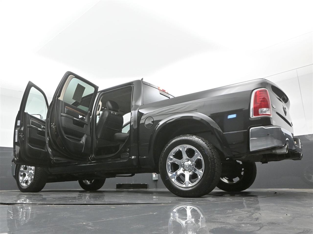 RAM 1500 Laramie Crew Cab SWB 4WD 2017