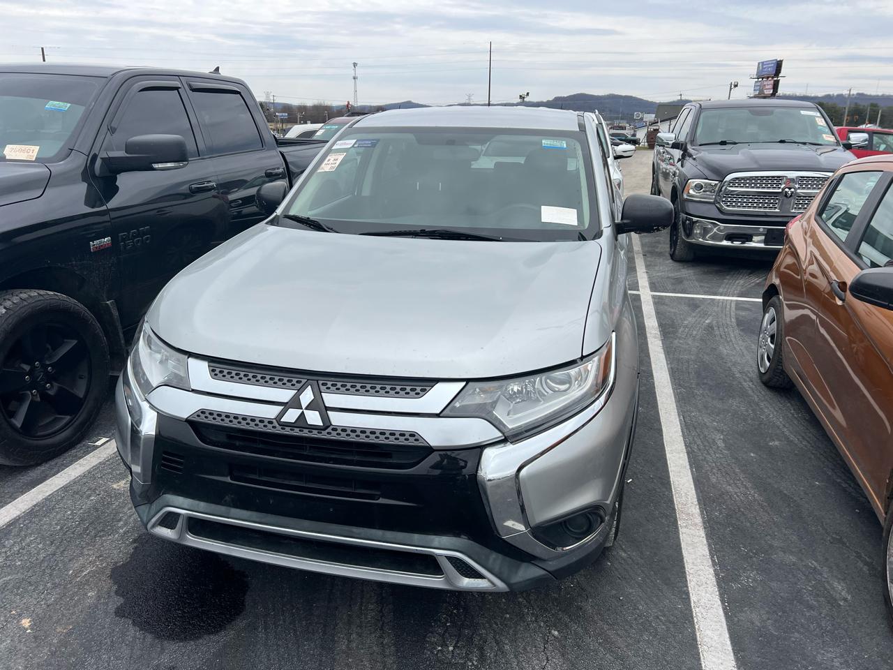 Mitsubishi Outlander ES 2WD 2019