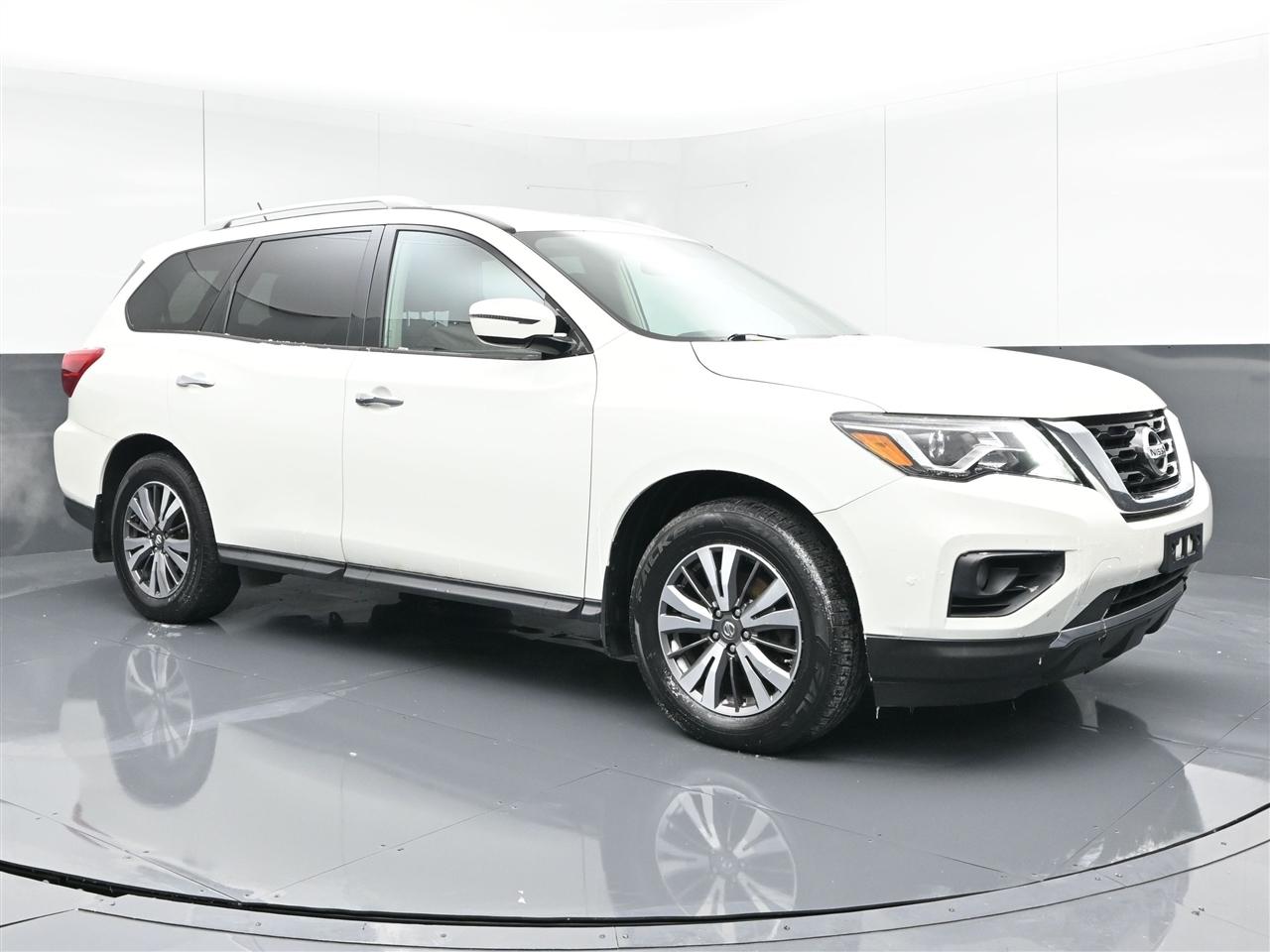 Nissan Pathfinder SV 2WD 2017