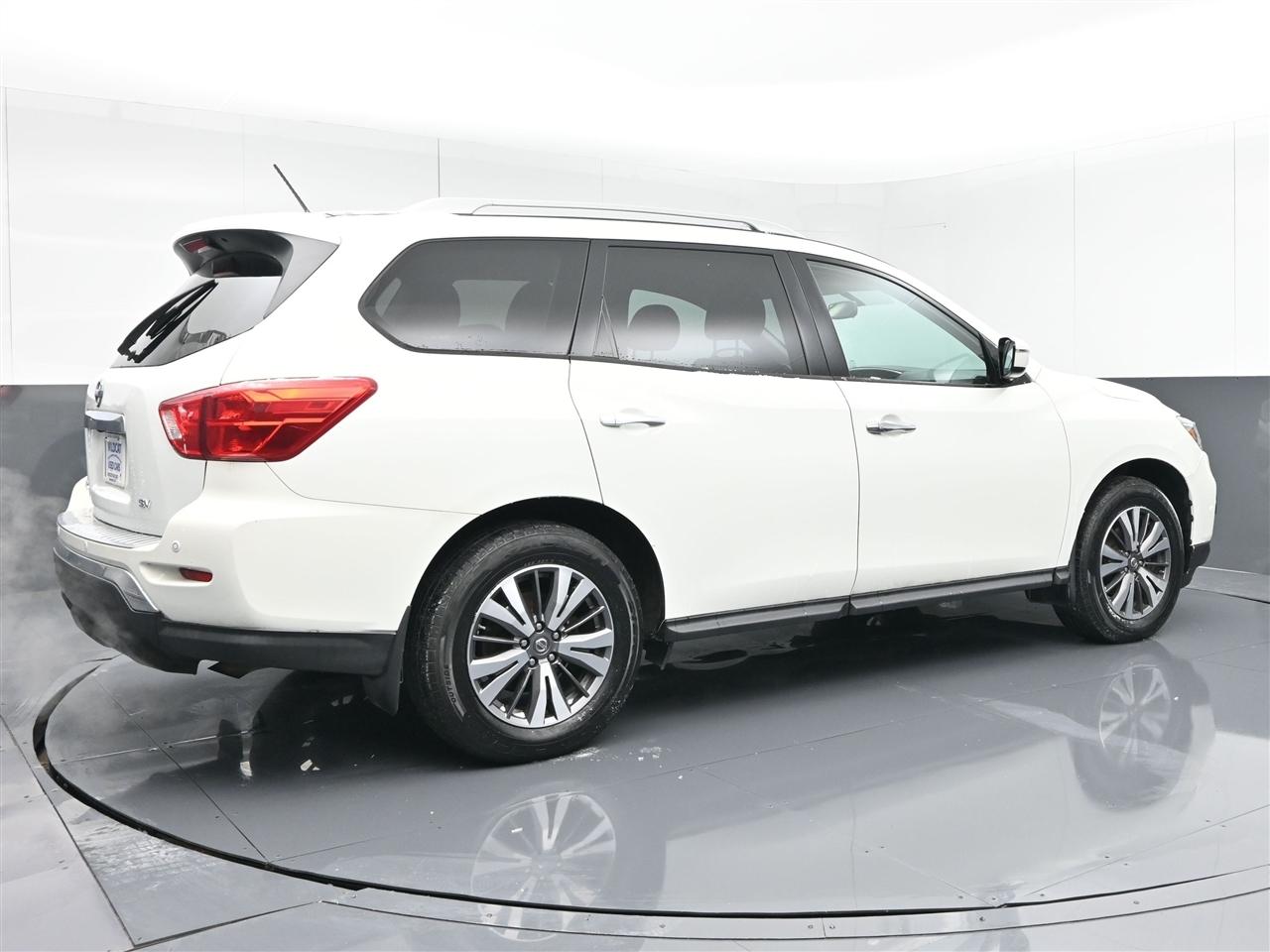 Nissan Pathfinder SV 2WD 2017