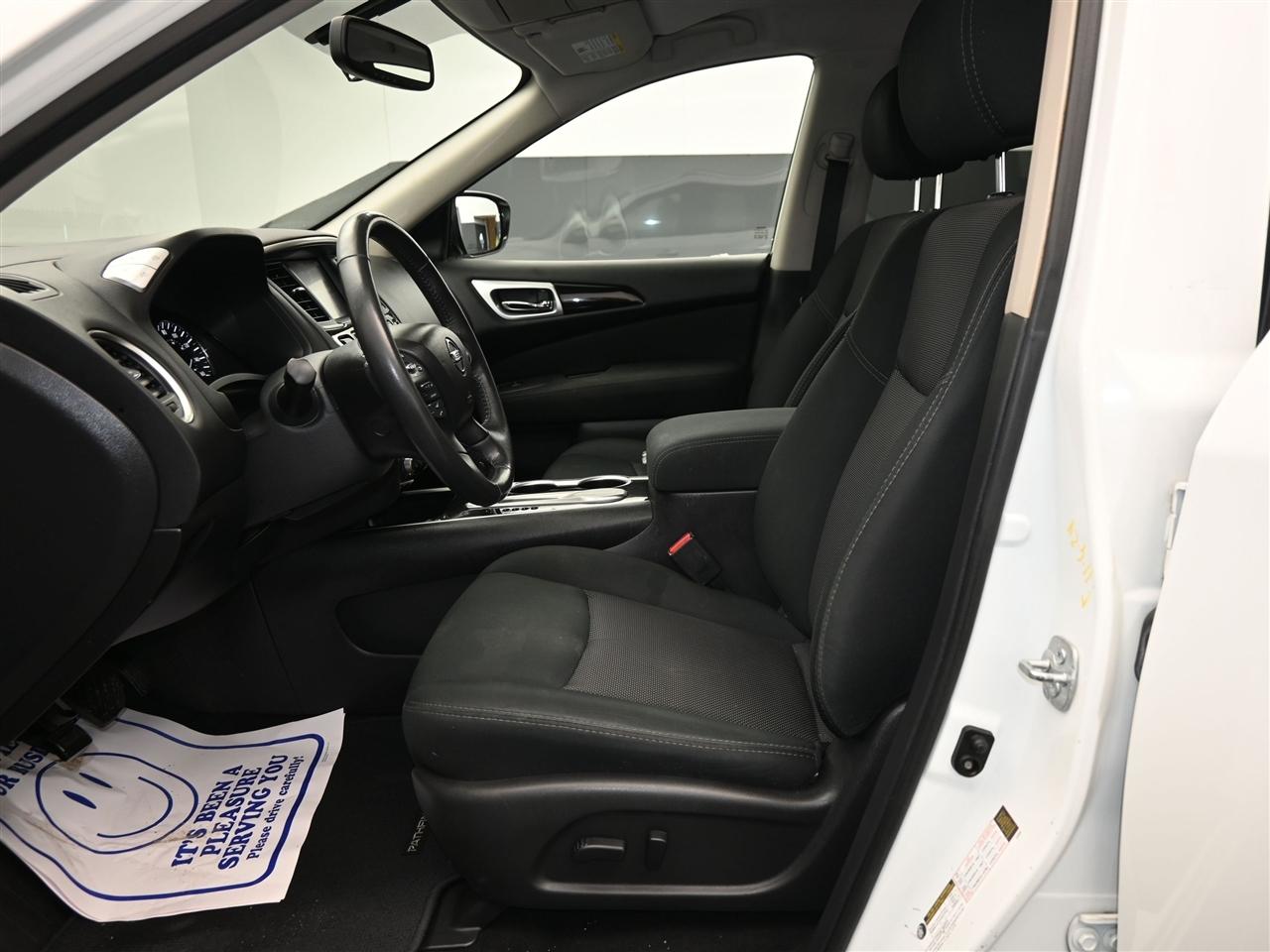 Nissan Pathfinder SV 2WD 2017