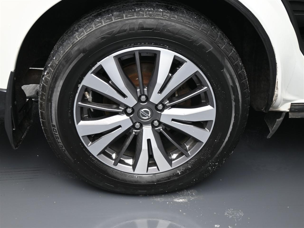 Nissan Pathfinder SV 2WD 2017