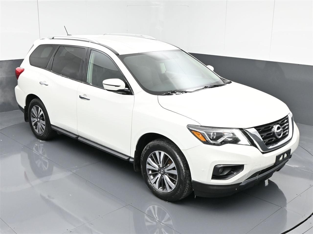 Nissan Pathfinder SV 2WD 2017