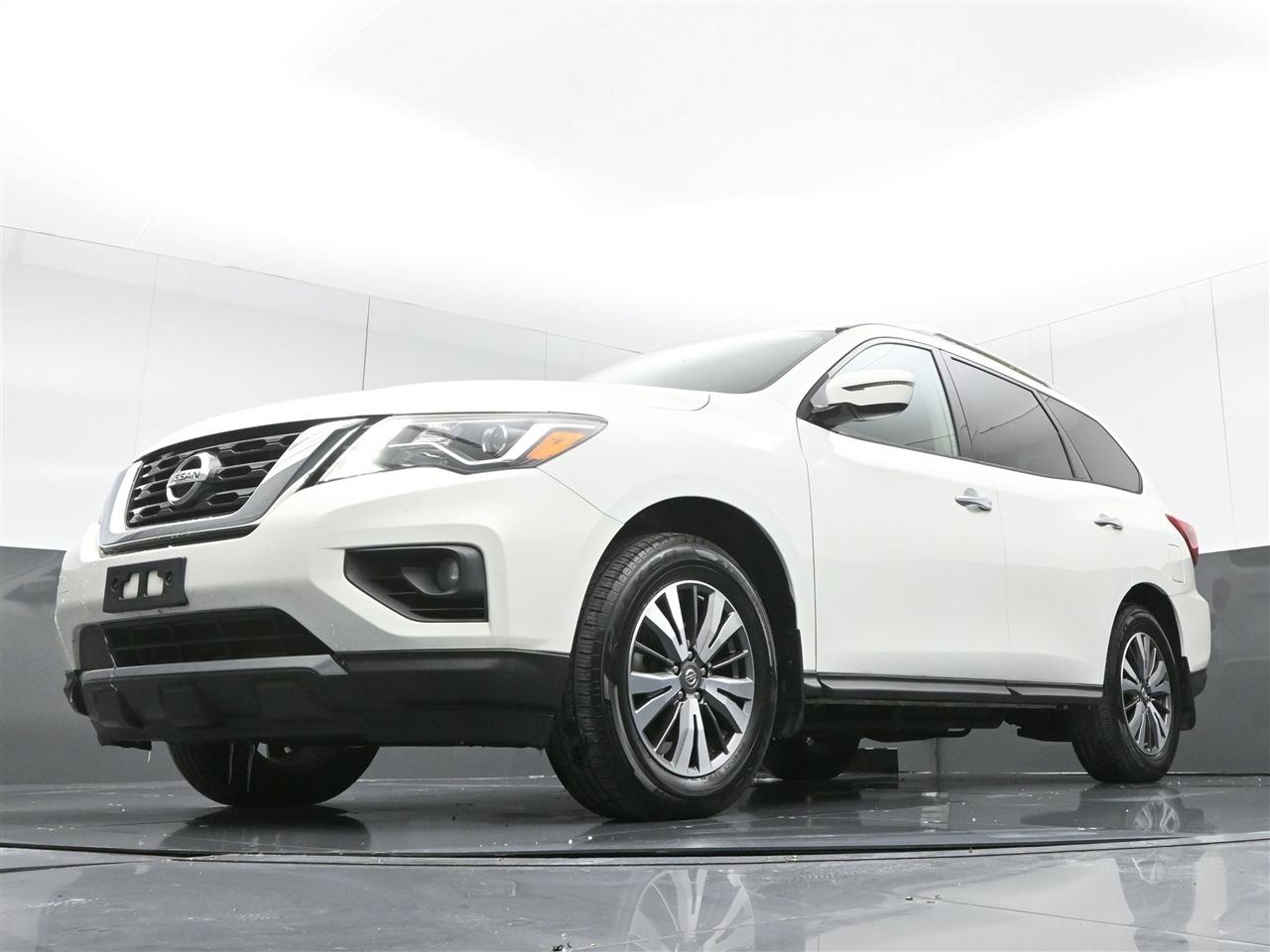 Nissan Pathfinder SV 2WD 2017