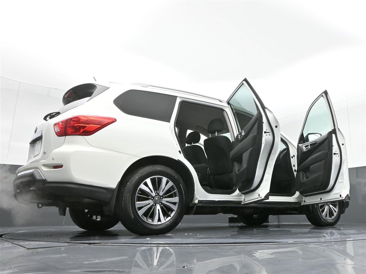 Nissan Pathfinder SV 2WD 2017