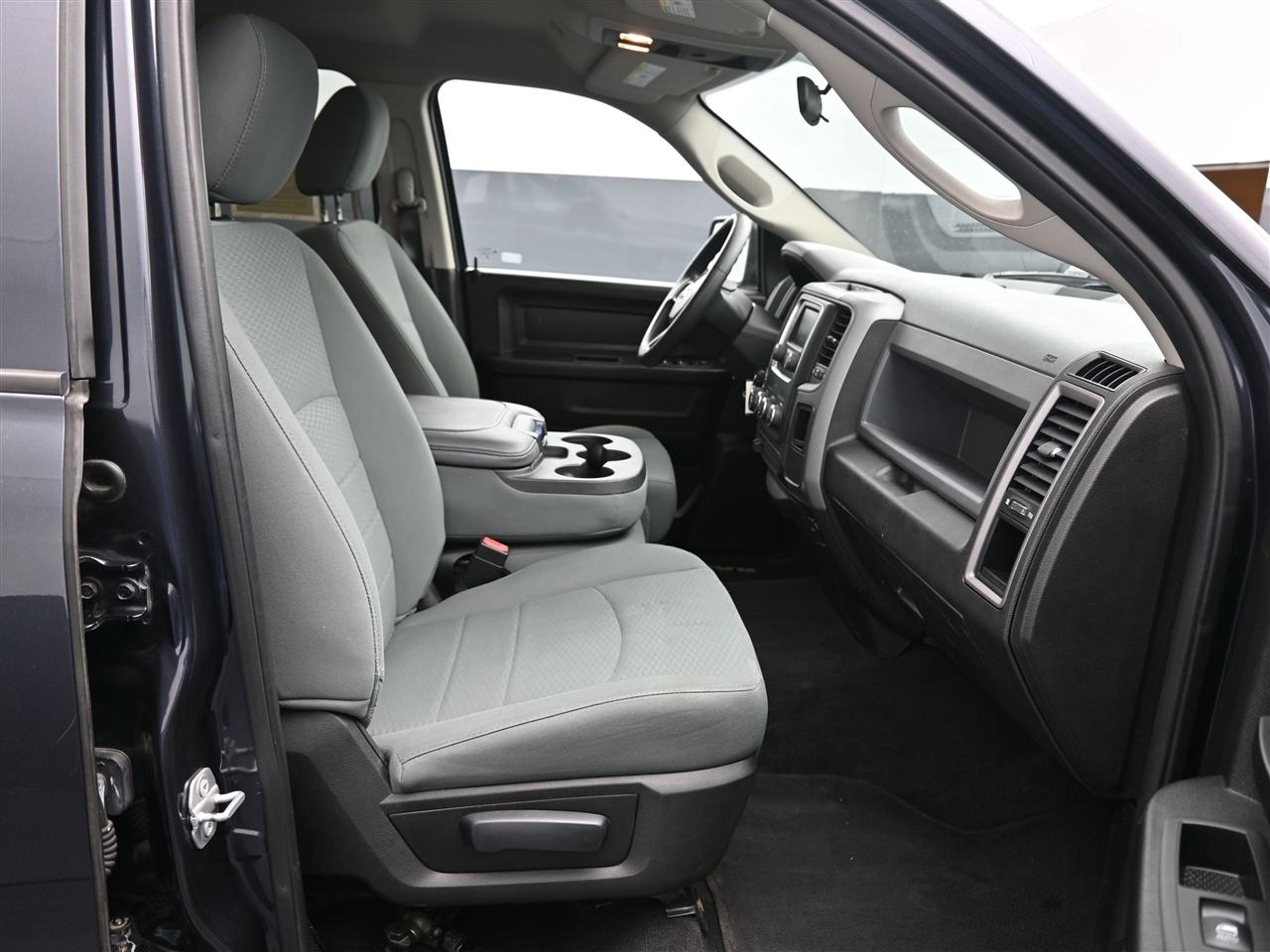 RAM 1500 Classic Tradesman Quad Cab 4WD 2019