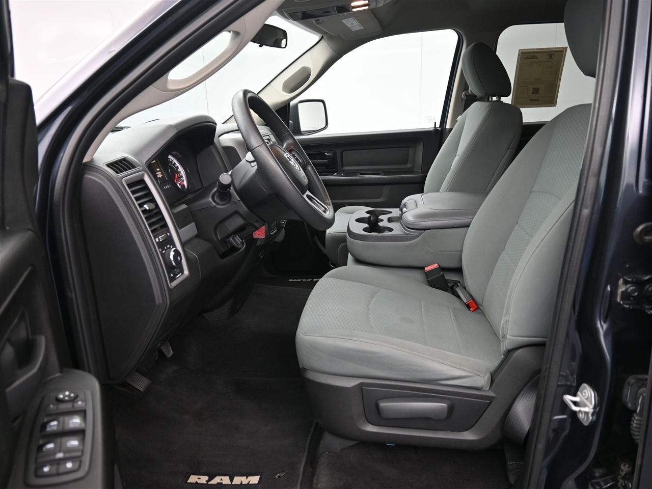 RAM 1500 Classic Tradesman Quad Cab 4WD 2019