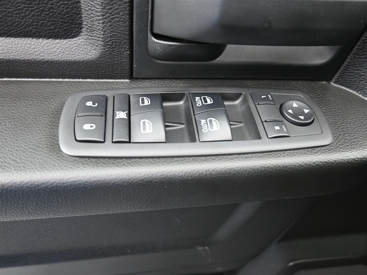 RAM 1500 Classic Tradesman Quad Cab 4WD 2019