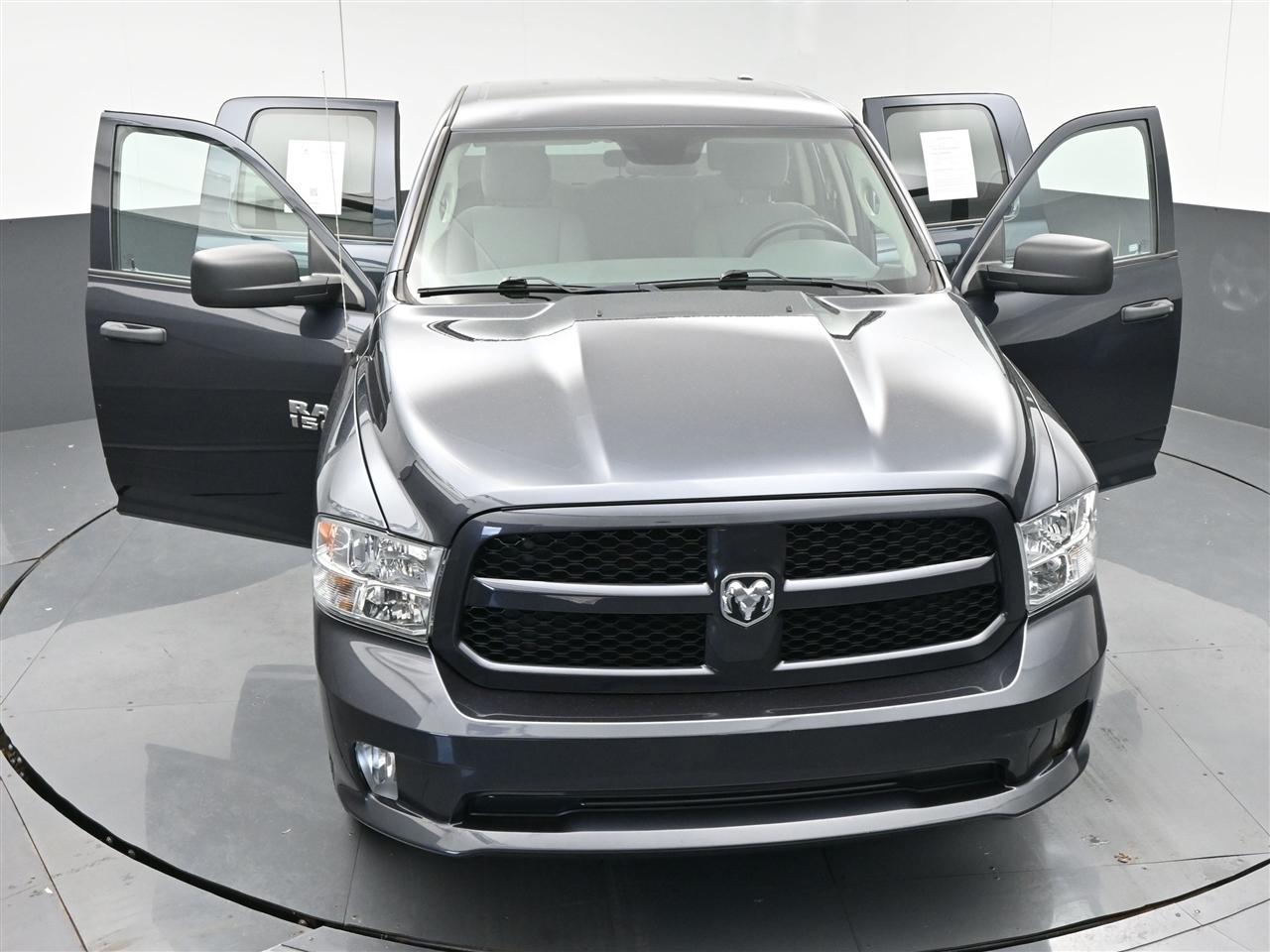 RAM 1500 Classic Tradesman Quad Cab 4WD 2019