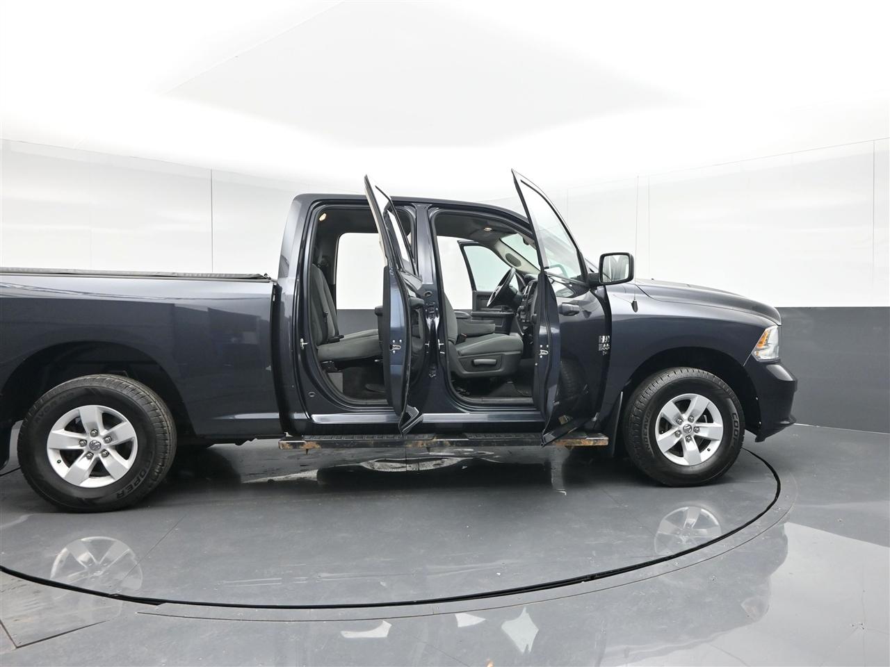 RAM 1500 Classic Tradesman Quad Cab 4WD 2019