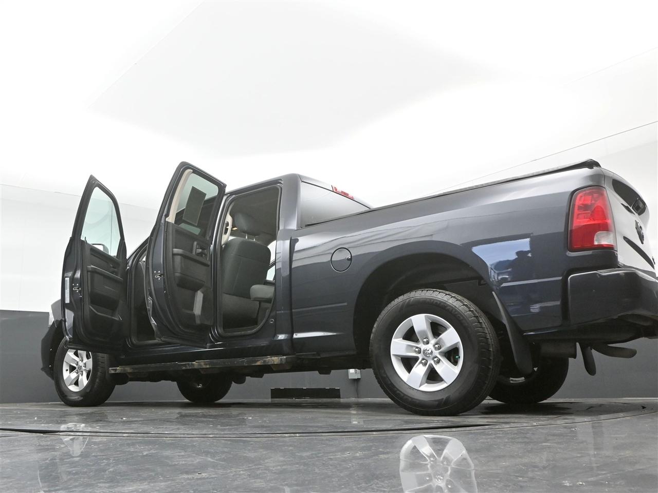 RAM 1500 Classic Tradesman Quad Cab 4WD 2019