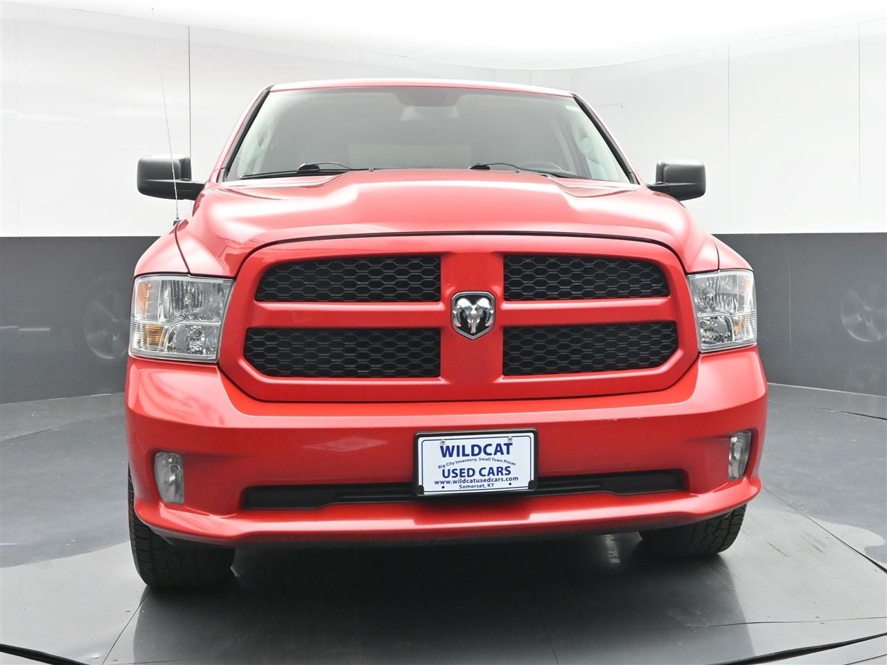 RAM 1500 Tradesman Quad Cab 4WD 2015