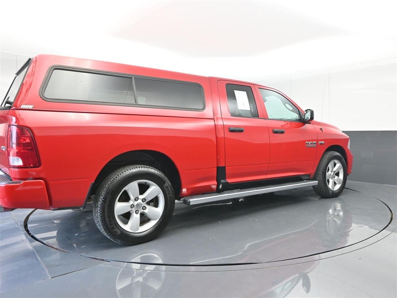 RAM 1500 Tradesman Quad Cab 4WD 2015