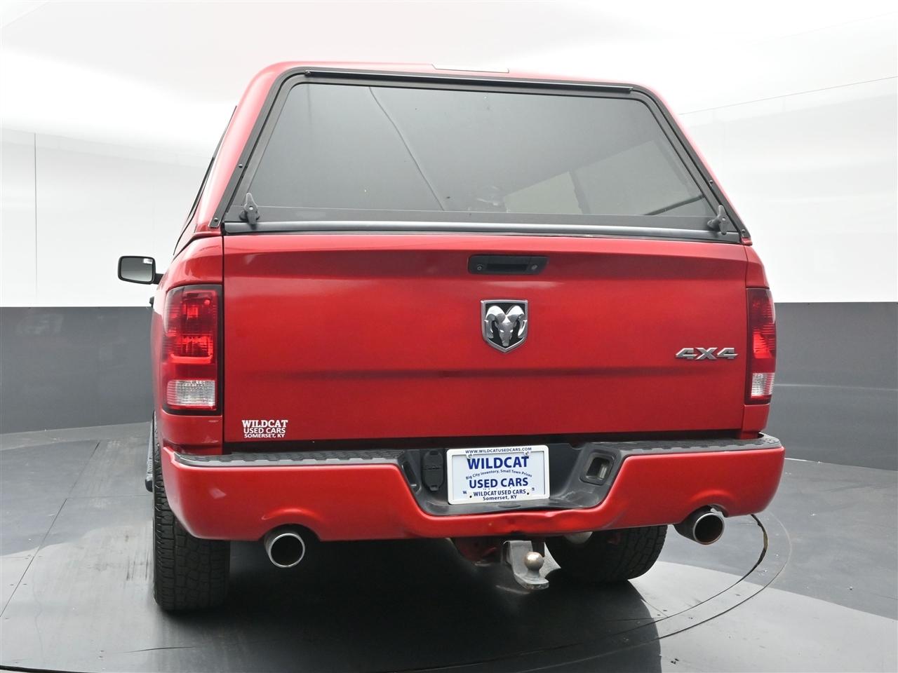 RAM 1500 Tradesman Quad Cab 4WD 2015