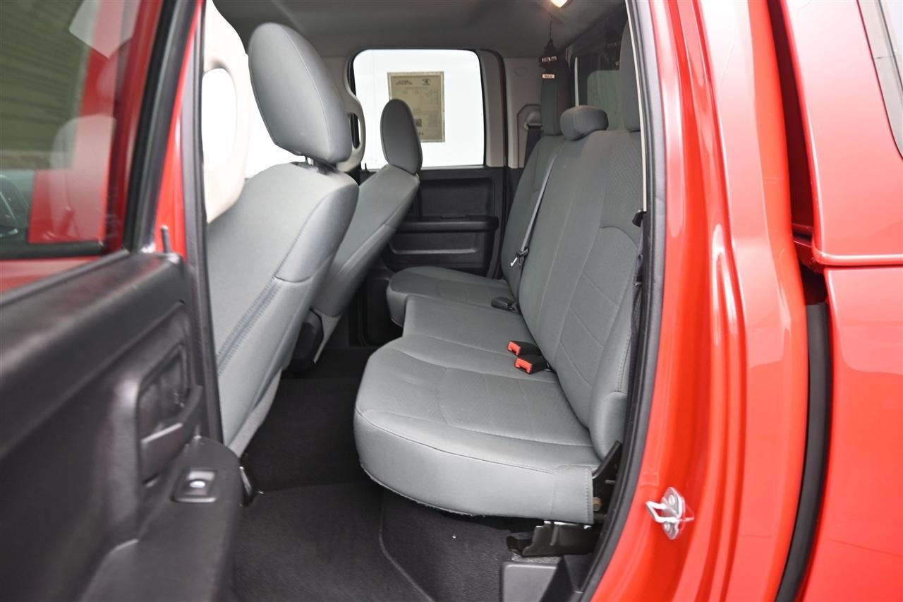 RAM 1500 Tradesman Quad Cab 4WD 2015