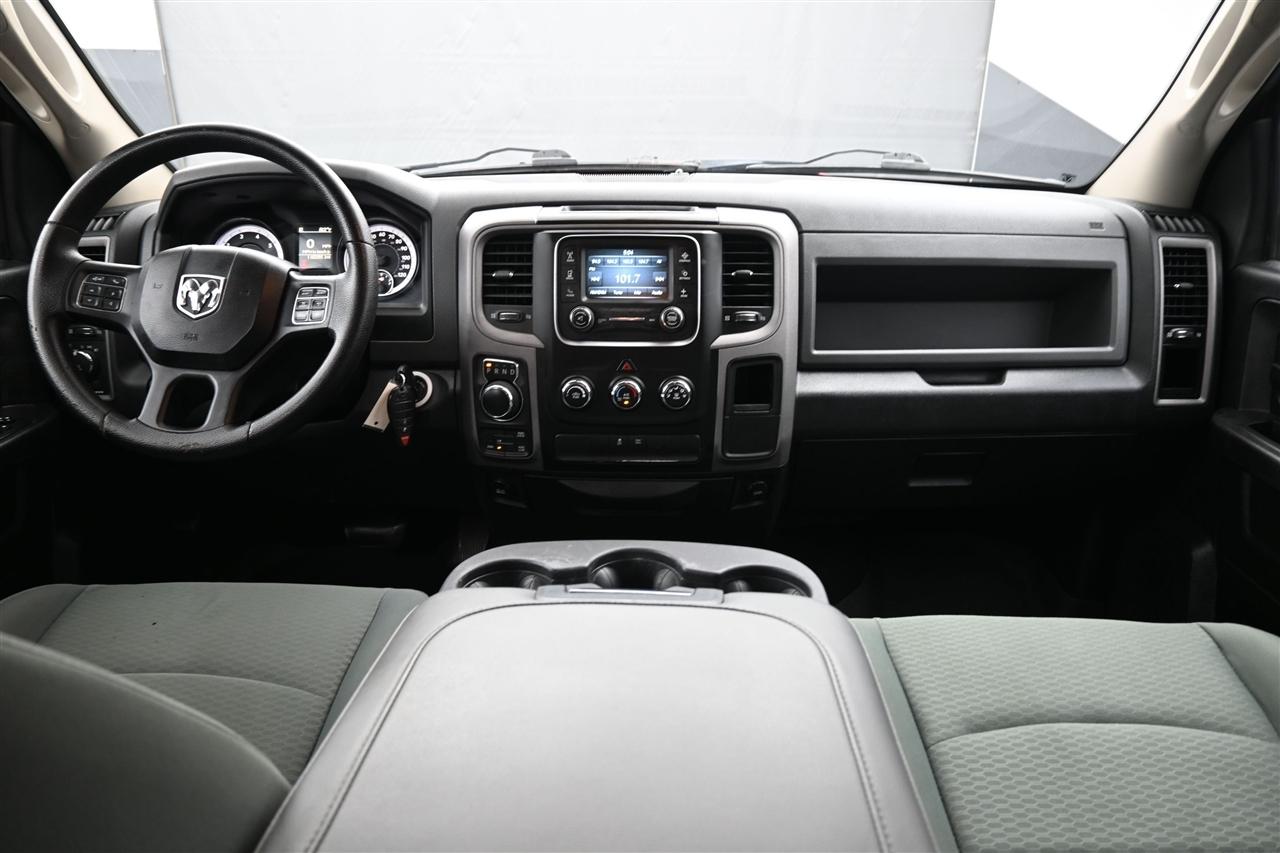RAM 1500 Tradesman Quad Cab 4WD 2015