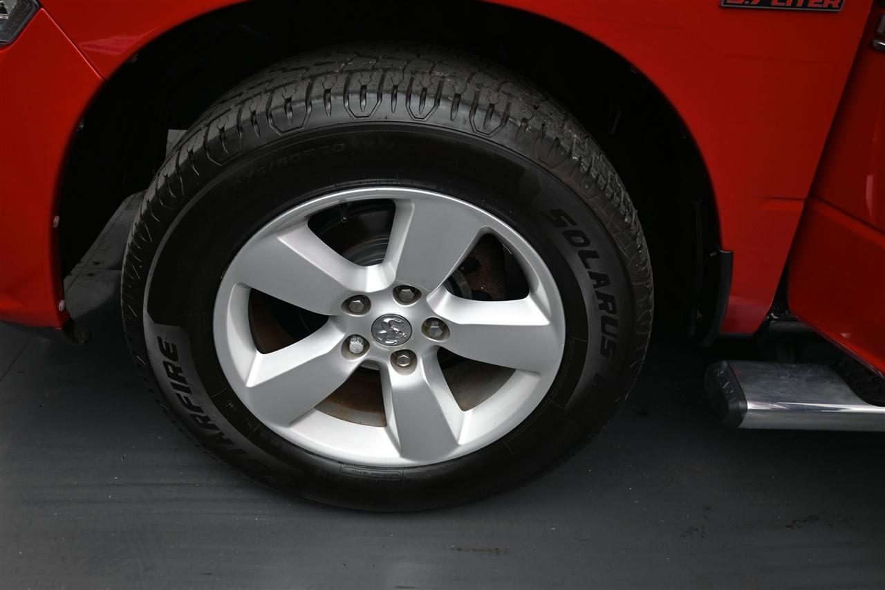 RAM 1500 Tradesman Quad Cab 4WD 2015