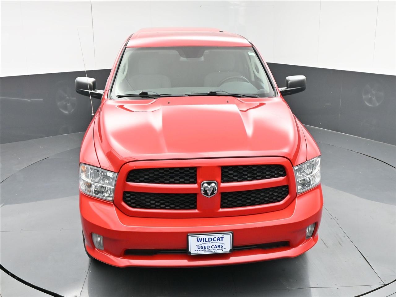 RAM 1500 Tradesman Quad Cab 4WD 2015