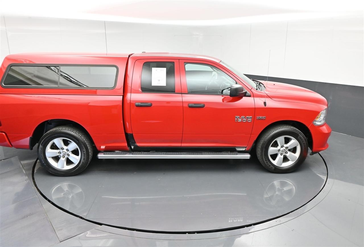 RAM 1500 Tradesman Quad Cab 4WD 2015