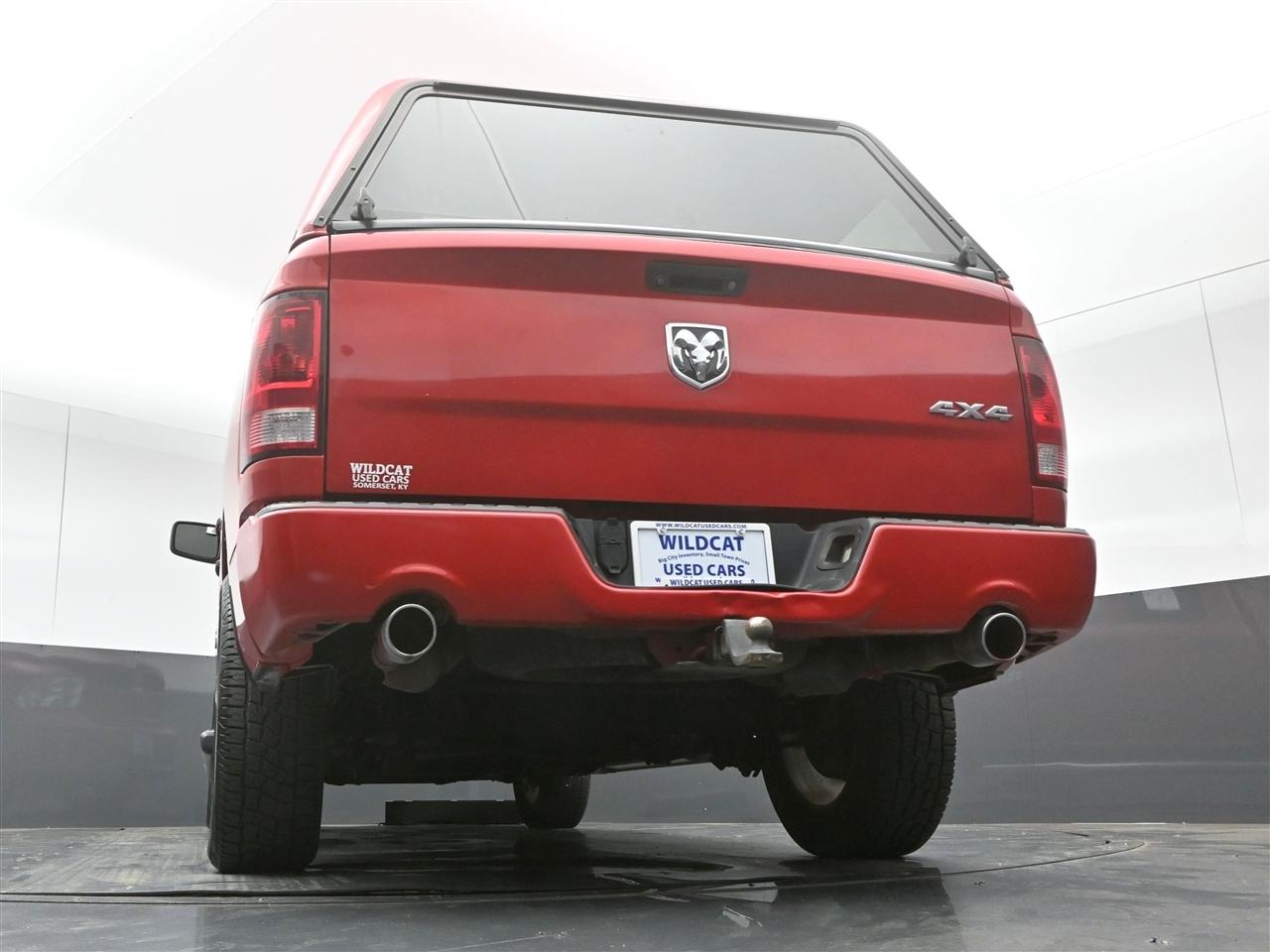 RAM 1500 Tradesman Quad Cab 4WD 2015