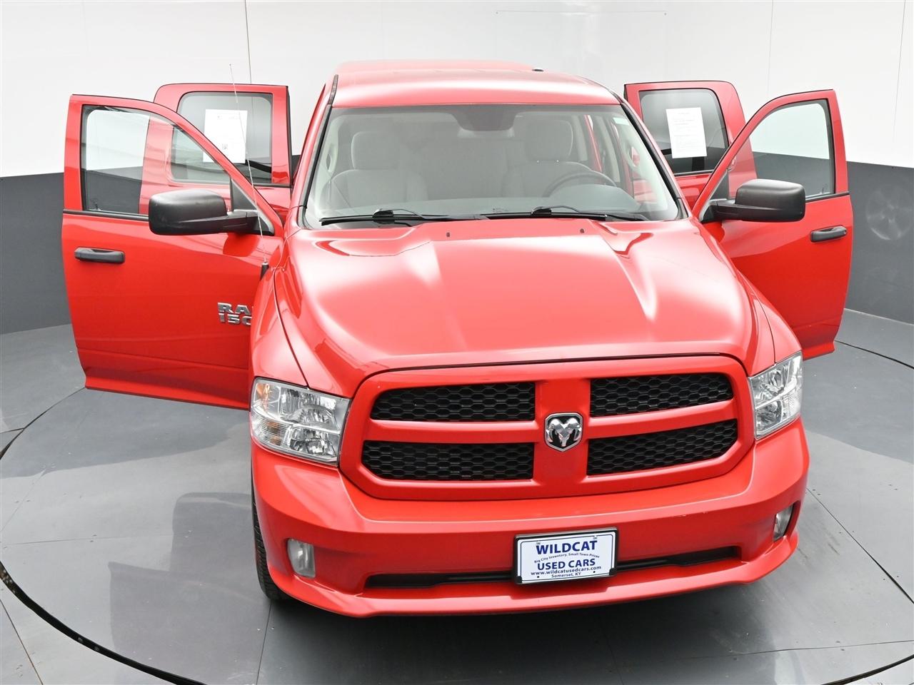 RAM 1500 Tradesman Quad Cab 4WD 2015