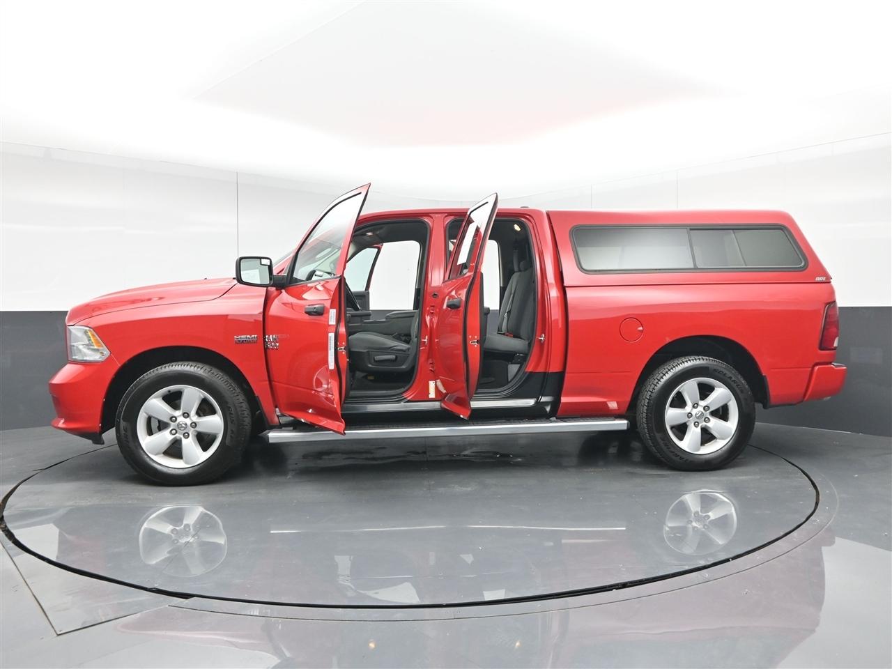 RAM 1500 Tradesman Quad Cab 4WD 2015