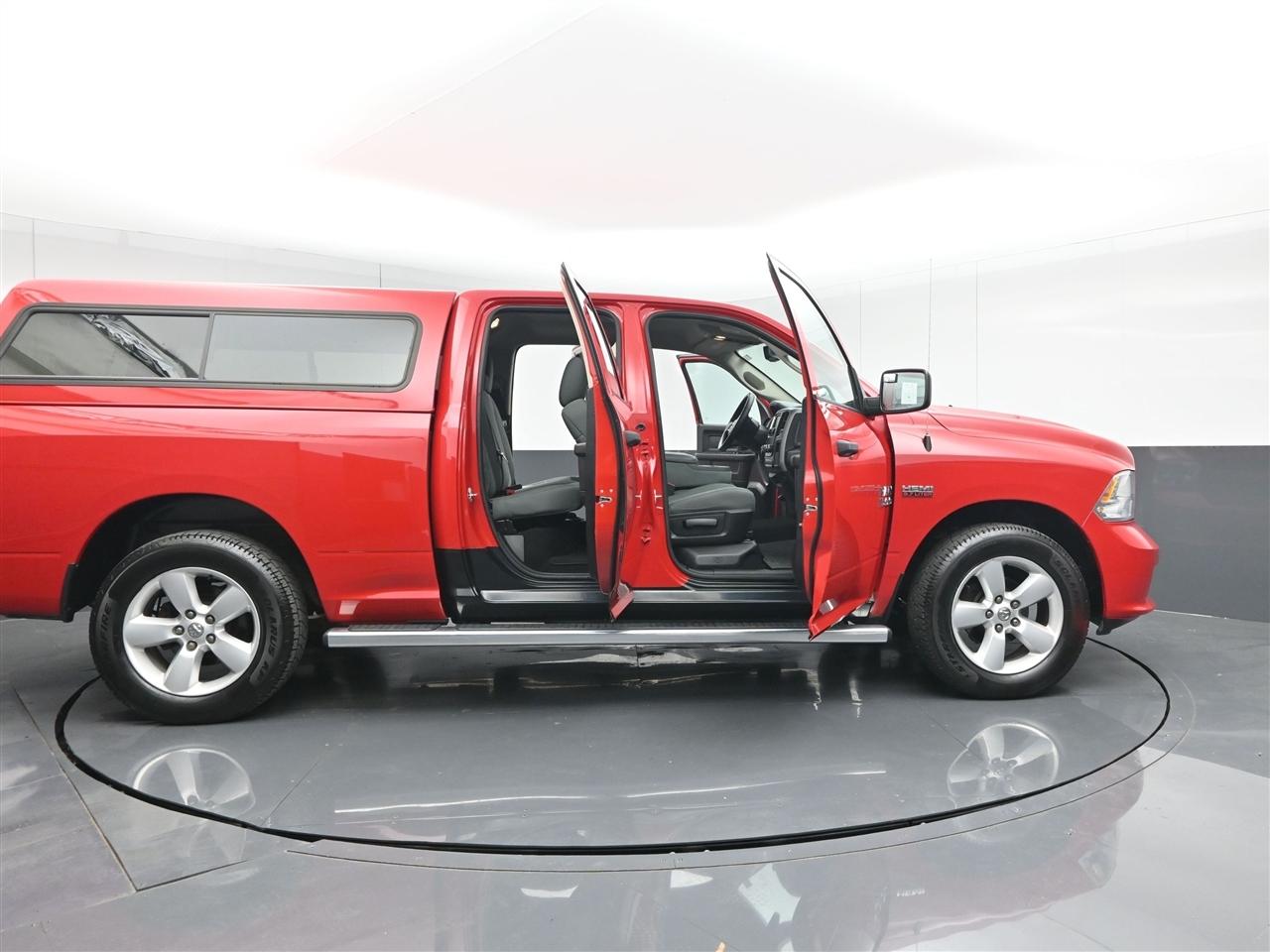 RAM 1500 Tradesman Quad Cab 4WD 2015