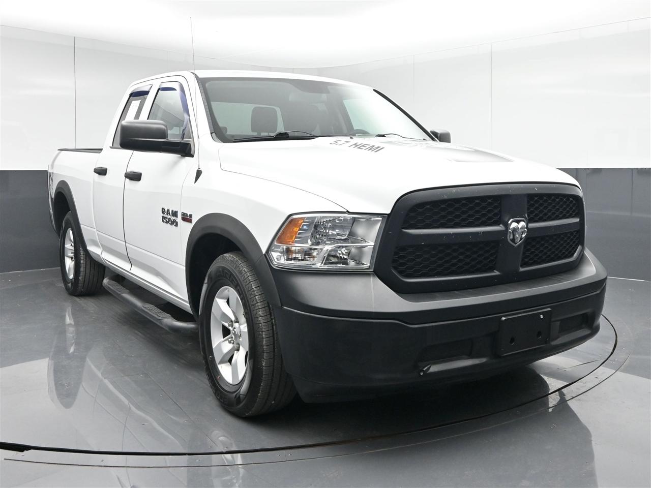RAM 1500 Tradesman Quad Cab 2WD 2016