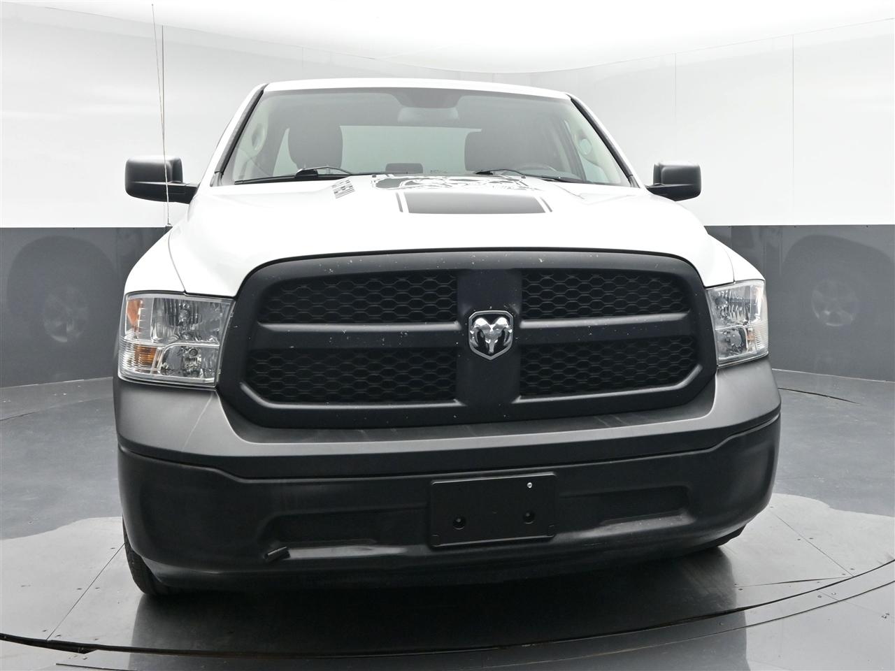 RAM 1500 Tradesman Quad Cab 2WD 2016