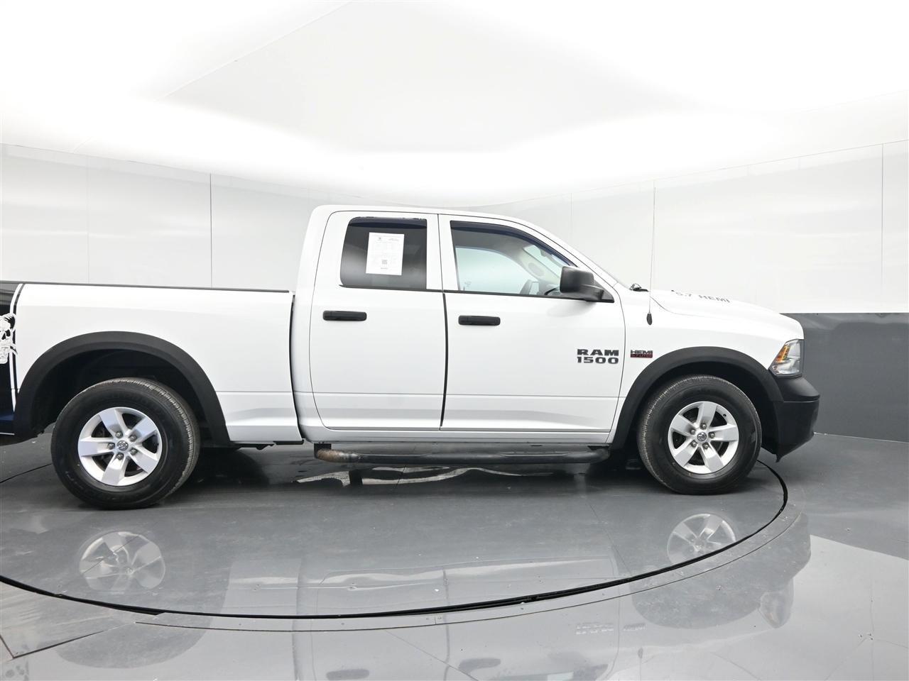 RAM 1500 Tradesman Quad Cab 2WD 2016